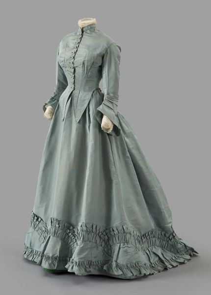 1860s victorian bustle dusty green prom dresses duchess ball gown medieval retro walking evening dress circus theater costume, Black
1860s victorian bustle dusty green prom dresses duchess ball gown medieval retro walking evening dress circus theater costume, Black