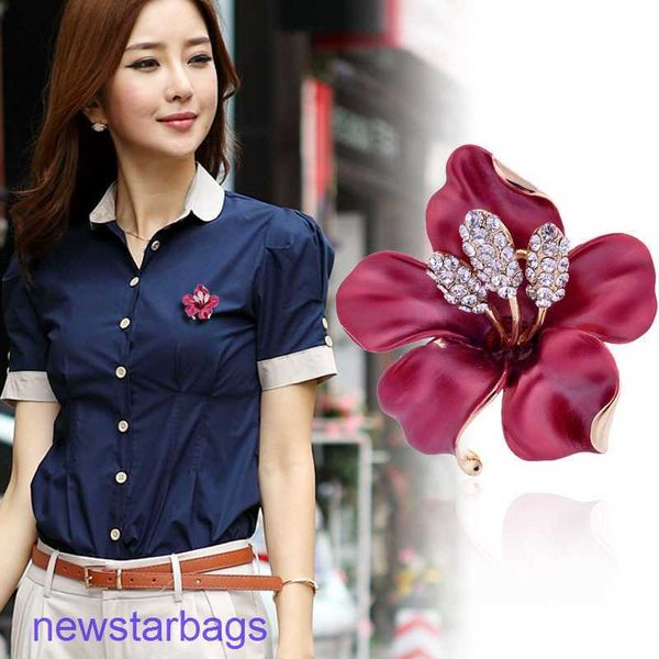manufacturer gift wholesale selling creative flower brooch jewelry fashion painting oil dripping multi color chrysanthemum brooch, Gray
manufacturer gift wholesale selling creative flower brooch jewelry fashion painting oil dripping multi color chrysanthemum brooch, Gray