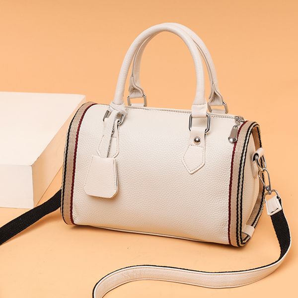 waist bags genuine leather boston handbags fashion brand ladies shoulder designer female messenger bag luxury sac 230109
waist bags genuine leather boston handbags fashion brand ladies shoulder designer female messenger bag luxury sac 230109