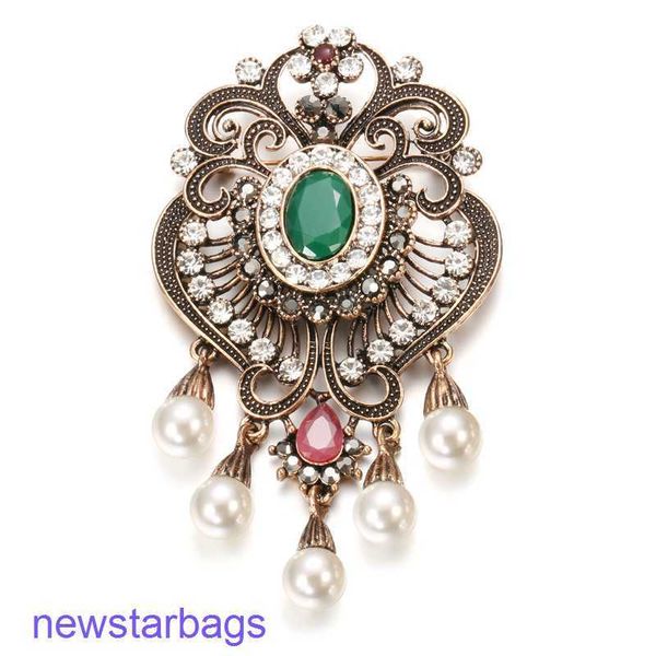 manufacturer gift wholesale overseas exaggerated fashion brooch palace style flower pearl clothing accessories, Gray
manufacturer gift wholesale overseas exaggerated fashion brooch palace style flower pearl clothing accessories, Gray