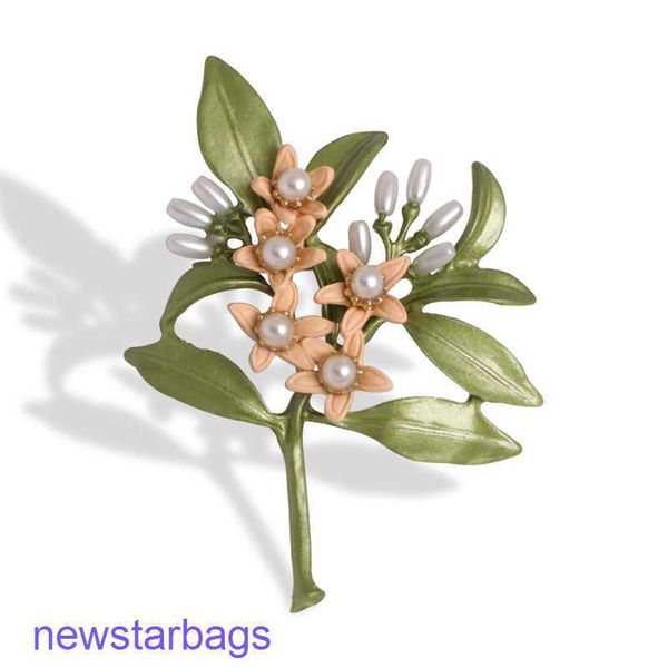 manufacturer gift wholesale orange flower leaf brooch oil dripping pearl green flower brooch paint, Gray
manufacturer gift wholesale orange flower leaf brooch oil dripping pearl green flower brooch paint, Gray