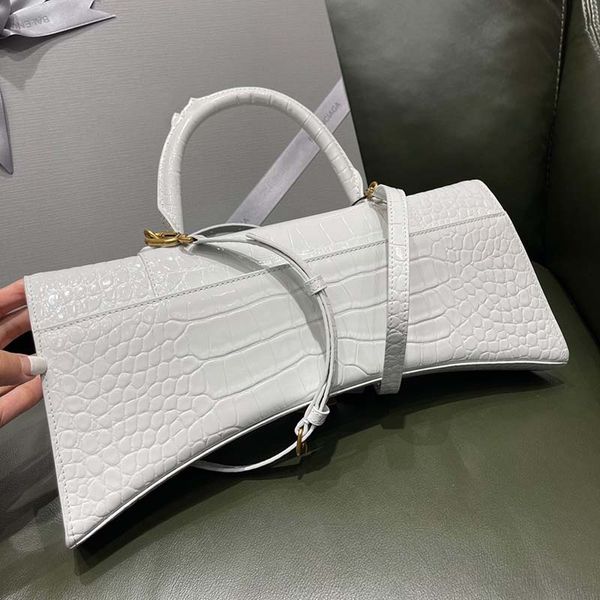 fashion women luxurys crossbody bag famous classical designer messenger lady cross body bags handbag half moon shaped hourglass bag purse go
fashion women luxurys crossbody bag famous classical designer messenger lady cross body bags handbag half moon shaped hourglass bag purse go