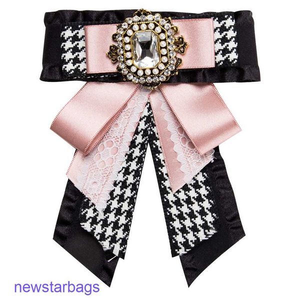 manufacturer gift wholesale eh7894 exaggerated temperament diamond inlaid multi-layer satin bow brooch women's fashion brooch, Gray
manufacturer gift wholesale eh7894 exaggerated temperament diamond inlaid multi-layer satin bow brooch women's fashion brooch, Gray
