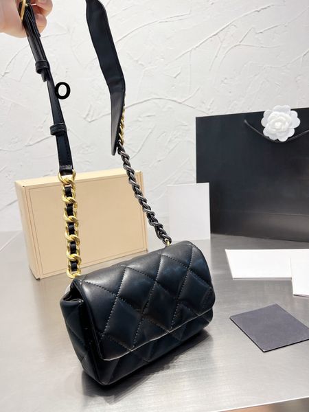 5a fashion crossbody bag luxury designer women bag one shoulder bag luxury handbag purse clamshell design chain classic ringer black
5a fashion crossbody bag luxury designer women bag one shoulder bag luxury handbag purse clamshell design chain classic ringer black
