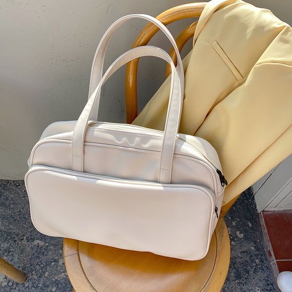 evening bags large capacity women's handbag pu leather travel tote solid school lapshoulder for women casual messenger 230109
evening bags large capacity women's handbag pu leather travel tote solid school lapshoulder for women casual messenger 230109