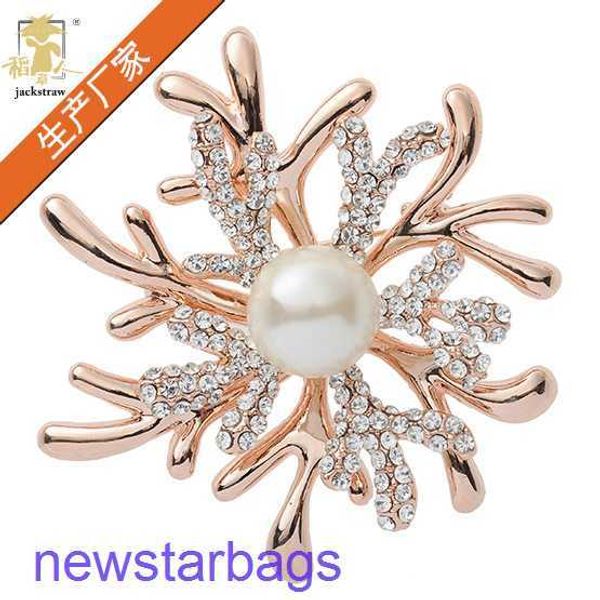 manufacturer gift wholesale pearl rhinestone silk scarf button brooch two-purpose collar pin batch shoulder button scarecrow, Gray
manufacturer gift wholesale pearl rhinestone silk scarf button brooch two-purpose collar pin batch shoulder button scarecrow, Gray