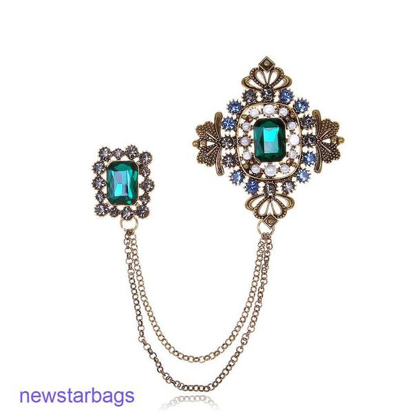 manufacturer gift wholesale baroque style rhinestone brooch green inlay technology chain pin buckle british accessories, Gray
manufacturer gift wholesale baroque style rhinestone brooch green inlay technology chain pin buckle british accessories, Gray