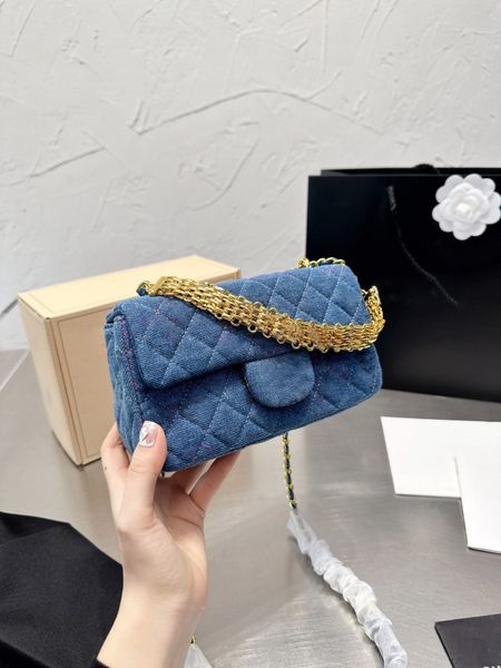 designer women handbag 2023 leather upgraded denim fashion one shoulder bag luxury crossbody bag metal locking buckle logo winter
designer women handbag 2023 leather upgraded denim fashion one shoulder bag luxury crossbody bag metal locking buckle logo winter