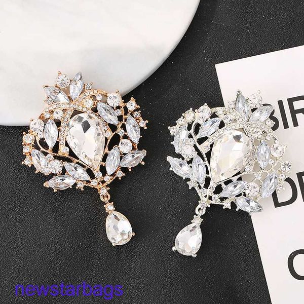 manufacturer gift wholesale exaggerated atmosphere big water drop pendant brooch clothing accessories jewelry women, Gray
manufacturer gift wholesale exaggerated atmosphere big water drop pendant brooch clothing accessories jewelry women, Gray