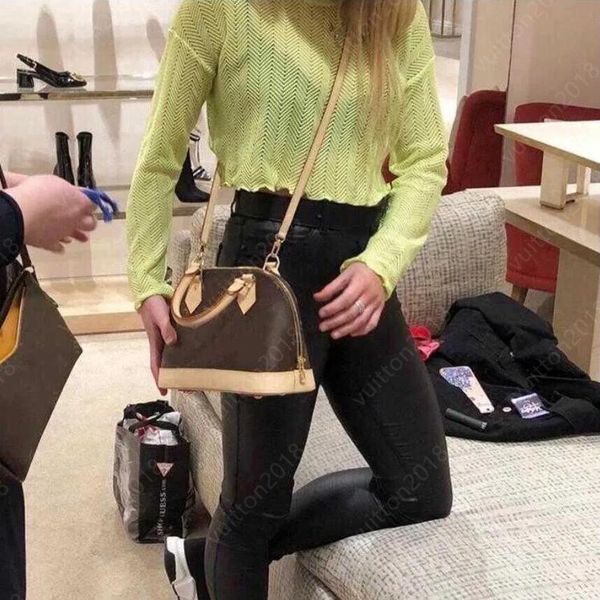 womens shell bag classic bag women leather handbags crossbody vintage clutch tote shoulder embossing messenger bags crossbody tote with lock
womens shell bag classic bag women leather handbags crossbody vintage clutch tote shoulder embossing messenger bags crossbody tote with lock