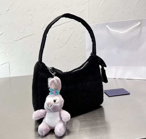 2023 plush underarm bag designer one shoulder bag fashion luxury handbag zipper purse women crossbody bag 3 colors winter styles fabric comf
2023 plush underarm bag designer one shoulder bag fashion luxury handbag zipper purse women crossbody bag 3 colors winter styles fabric comf