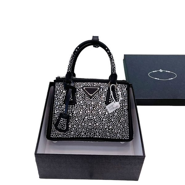 designers classic galleria handbags lady crossbody bags italy brand triangle sign rhinestone inlaid silks and satins women shoulder bag tote
designers classic galleria handbags lady crossbody bags italy brand triangle sign rhinestone inlaid silks and satins women shoulder bag tote