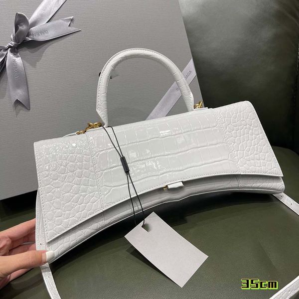 fashion handbags shoulder luxurys designer bags metal plain the latest half moon hourglass bag women handbag genuine leather bag crossbody h
fashion handbags shoulder luxurys designer bags metal plain the latest half moon hourglass bag women handbag genuine leather bag crossbody h
