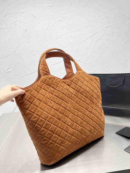 designer bag large capacity women totes bag genuine leather thread metal big letter sign chain zipper wallet black shoulder
designer bag large capacity women totes bag genuine leather thread metal big letter sign chain zipper wallet black shoulder