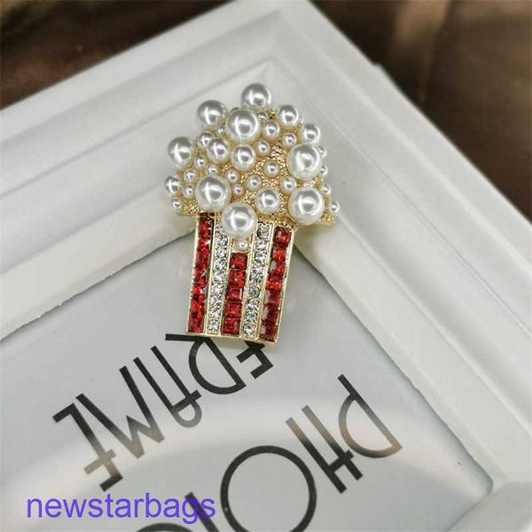 manufacturer gift wholesale qingdao yinhe fashion accessories alloy imitation pearl full diamond popcorn brooch female, Gray
manufacturer gift wholesale qingdao yinhe fashion accessories alloy imitation pearl full diamond popcorn brooch female, Gray
