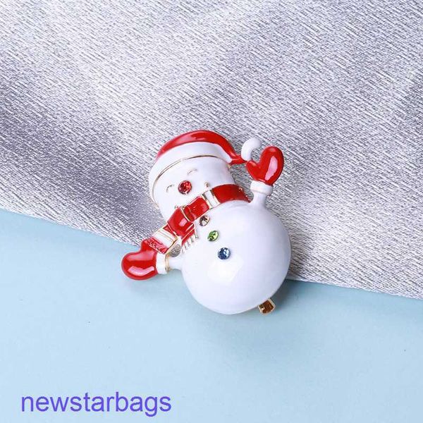 manufacturer gift wholesale alloy enamel dripping oil christmas snowman brooch day simple fashion creative clothing collar pin, Gray
manufacturer gift wholesale alloy enamel dripping oil christmas snowman brooch day simple fashion creative clothing collar pin, Gray