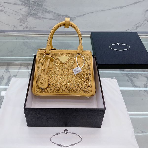 mini tote bag rhinestone designer killer bag women diamonds handbags crossbody shoulder dinner bags nylon genuine leather purse full water d
mini tote bag rhinestone designer killer bag women diamonds handbags crossbody shoulder dinner bags nylon genuine leather purse full water d