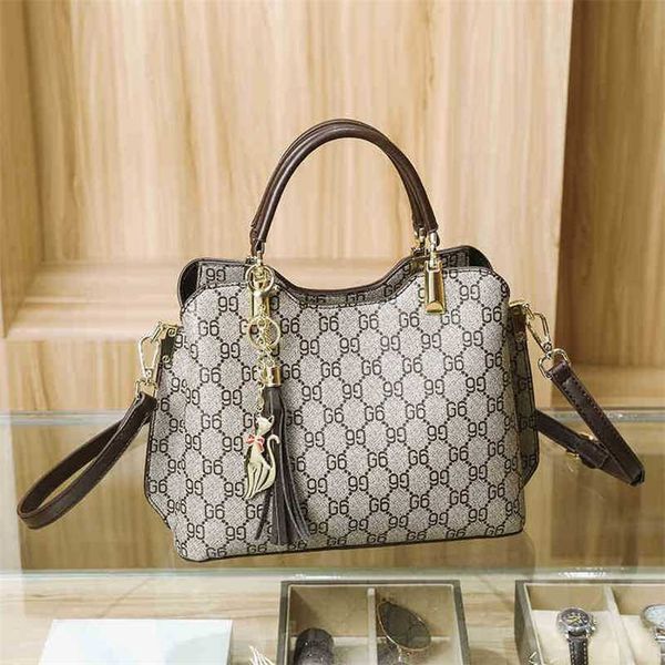 90% off bags clearance online female red women's hand leather leisure single messenger
90% off bags clearance online female red women's hand leather leisure single messenger
