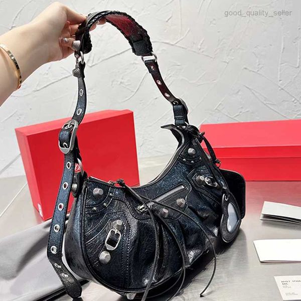 designer bag le cagole women bag clutch designer crossbody purses luxury cardholder fashion handbag shopping tote famous coin purse casual w
designer bag le cagole women bag clutch designer crossbody purses luxury cardholder fashion handbag shopping tote famous coin purse casual w