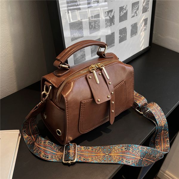 evening bags rends small boston with short handle for women winter wide strap ladies shoulder crossbody bag pu leather handbags 230109
evening bags rends small boston with short handle for women winter wide strap ladies shoulder crossbody bag pu leather handbags 230109