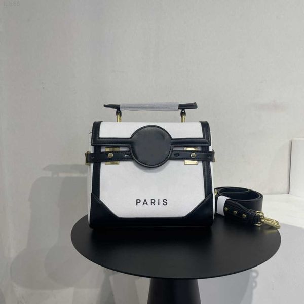 2022 new designer bag retro style hardware metal chain celebrity with luxury women's single shoulder sling fashion bag
2022 new designer bag retro style hardware metal chain celebrity with luxury women's single shoulder sling fashion bag