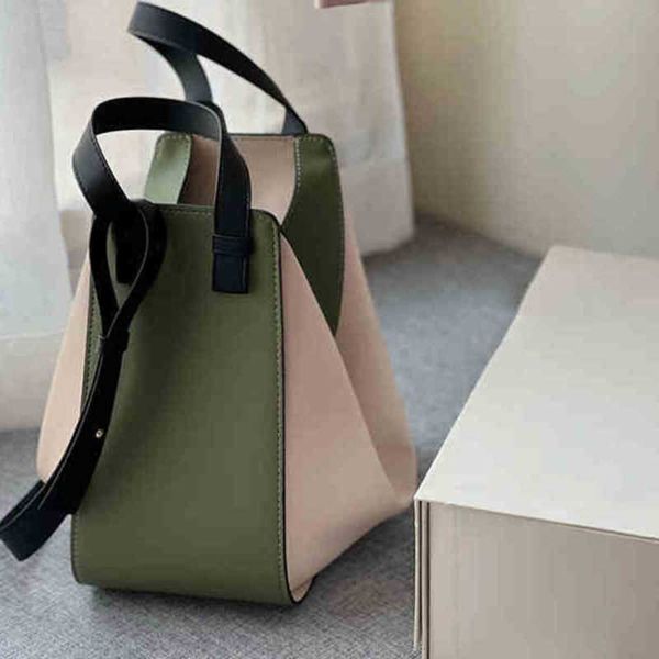 totes high capacity tote bags women contrasting colors handbag shoulder leather designer brand crossbody female hammock shape purses 220323
totes high capacity tote bags women contrasting colors handbag shoulder leather designer brand crossbody female hammock shape purses 220323