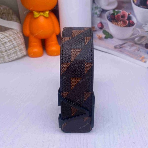2023 fashion designer belt men and women luxury brand belts printed letter smooth buckle business casual belt high-quality gift box, Black;brown
2023 fashion designer belt men and women luxury brand belts printed letter smooth buckle business casual belt high-quality gift box, Black;brown