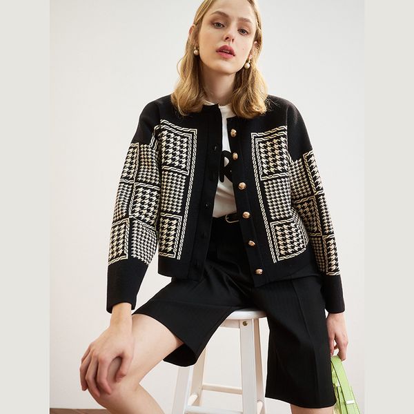 women's knits tees houndstooth round neck retro jacquard knitted cardigan jacket autumn single-breasted women 230111, White
women's knits tees houndstooth round neck retro jacquard knitted cardigan jacket autumn single-breasted women 230111, White