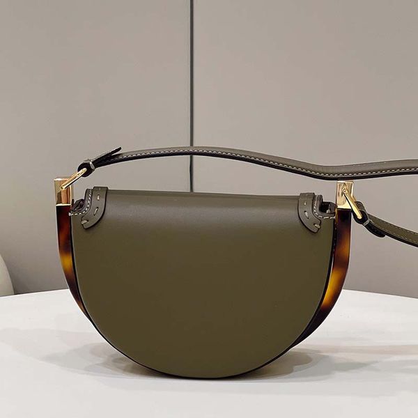 2023 designer bags new bag on the market messenger classic shoulder wallet fashion retro leather shoulder crossbody bags female purse access
2023 designer bags new bag on the market messenger classic shoulder wallet fashion retro leather shoulder crossbody bags female purse access