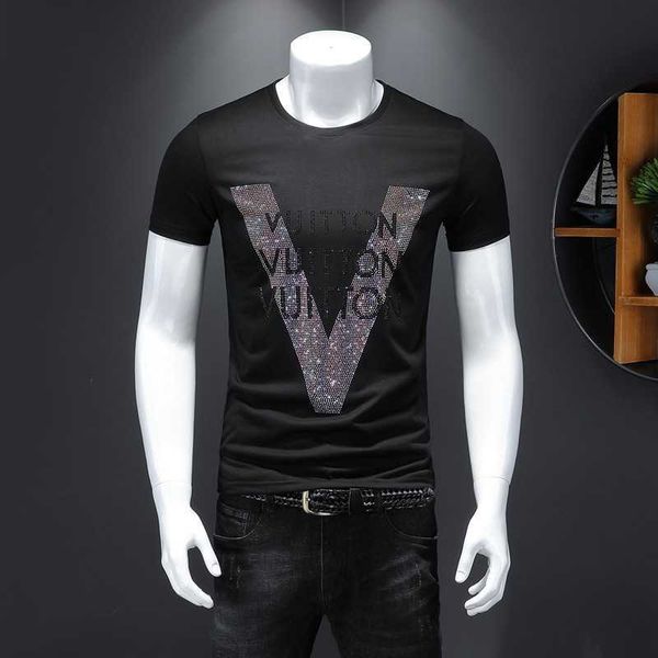 men's t-shirts men's summer t-shirt new designer personalized trend mercerized cotton large v-letter diamond slim casual male tees, White;black
men's t-shirts men's summer t-shirt new designer personalized trend mercerized cotton large v-letter diamond slim casual male tees, White;black