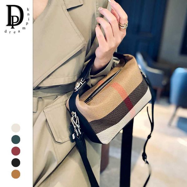 cross body luxury plaid canvas womens bag fashion lock handle genuine leather female tote handbag retro small messenger crossbody bag 011123
cross body luxury plaid canvas womens bag fashion lock handle genuine leather female tote handbag retro small messenger crossbody bag 011123