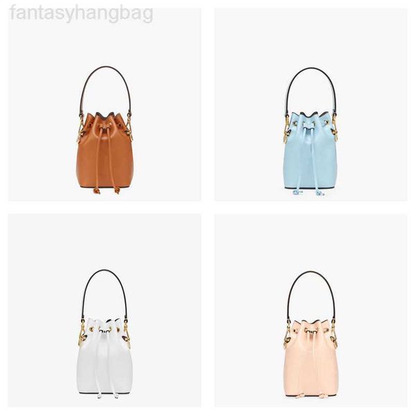 fendace mon tresor small bucket bag diagonal span prepuce leather material internal lining golden metal parts with two detachable shoulder s
fendace mon tresor small bucket bag diagonal span prepuce leather material internal lining golden metal parts with two detachable shoulder s