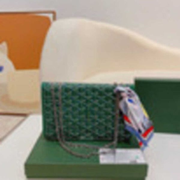 evening bags woman leather envelope commuting portable anjou purse holder long business women chain fashion one shoulder with silk scraf pur
evening bags woman leather envelope commuting portable anjou purse holder long business women chain fashion one shoulder with silk scraf pur