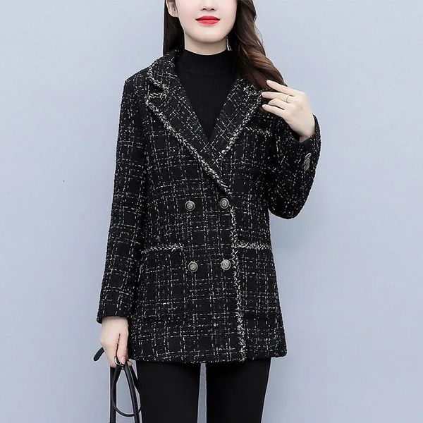 women's suits blazers women autumn winter woolen coat plaid doublebreasted suit loose wool blended jacket female outerwear 5xl 230111, White;black
women's suits blazers women autumn winter woolen coat plaid doublebreasted suit loose wool blended jacket female outerwear 5xl 230111, White;black