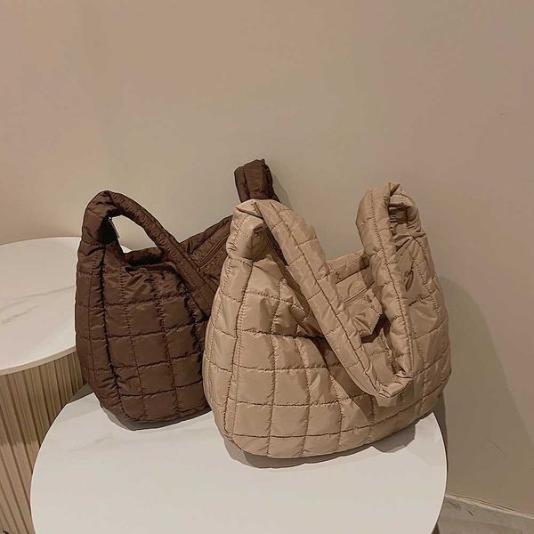 cross body 2022 fashion checkered women shoulder bags autumn winter nylon large capacity crossbody bags ladies casual solid color handbags 0
cross body 2022 fashion checkered women shoulder bags autumn winter nylon large capacity crossbody bags ladies casual solid color handbags 0