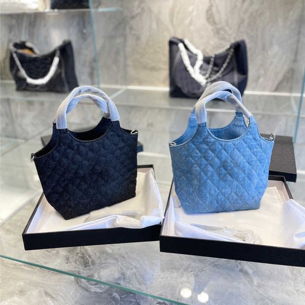 designer bags denim shoulder crossbody bag luxury designer y women handbag purse tote cowboy clutch mummy wallets 230807
designer bags denim shoulder crossbody bag luxury designer y women handbag purse tote cowboy clutch mummy wallets 230807