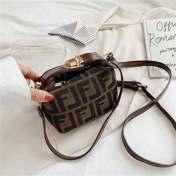 designer bags 55% off sale red lunch middle ancient method stick underarm single versatile fashion multi-purpose
designer bags 55% off sale red lunch middle ancient method stick underarm single versatile fashion multi-purpose