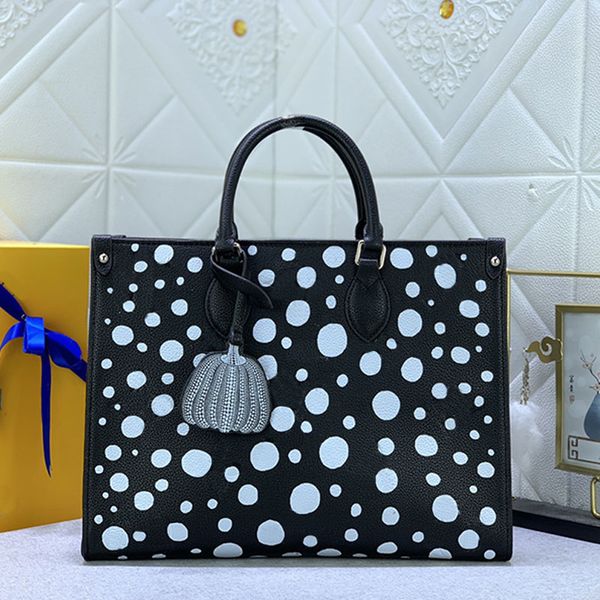new print tote handbags bucket bag women crossbody handbag embossed large flower mommy bags handle soft grain cow leather
new print tote handbags bucket bag women crossbody handbag embossed large flower mommy bags handle soft grain cow leather