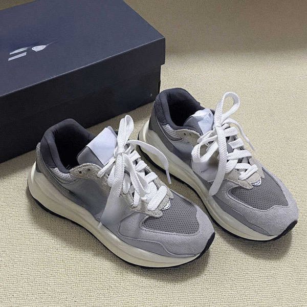brand casual shoes women's shoes grey grey blue red men's shoes running sports shoes couple style size 36-44, Black
brand casual shoes women's shoes grey grey blue red men's shoes running sports shoes couple style size 36-44, Black