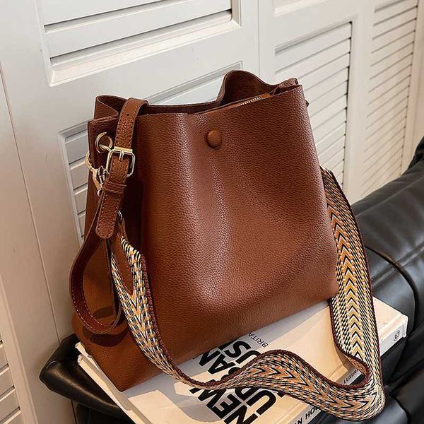 cross body fashion bucket bag for women handbag pu leather shoulder bag luxury designer wide strap ladies crossbody bag female totes bolsa 0
cross body fashion bucket bag for women handbag pu leather shoulder bag luxury designer wide strap ladies crossbody bag female totes bolsa 0