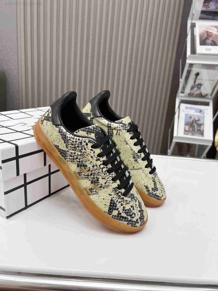casual shoes new designer version retro sneakers german training shoes repsneakers gazelle brown green life
casual shoes new designer version retro sneakers german training shoes repsneakers gazelle brown green life