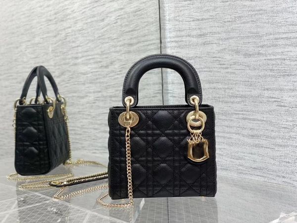 bag quality arrival designer handbags crossbody purses shoulder bags fashion totes bagss 
bag quality arrival designer handbags crossbody purses shoulder bags fashion totes bagss