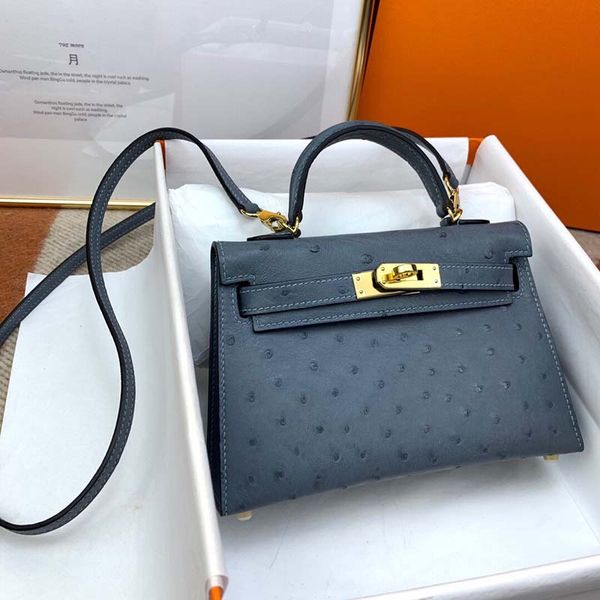 women bags classic plain handbag shoulder bags designer bag leather lady fashion bags genuine crossbody purses feminine versatile evening ba
women bags classic plain handbag shoulder bags designer bag leather lady fashion bags genuine crossbody purses feminine versatile evening ba