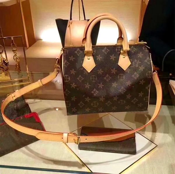 fashion tote designers evening bags women messenger travel bag classic style bags shoulder lady totes handbags 30cm with key lock handbag
fashion tote designers evening bags women messenger travel bag classic style bags shoulder lady totes handbags 30cm with key lock handbag