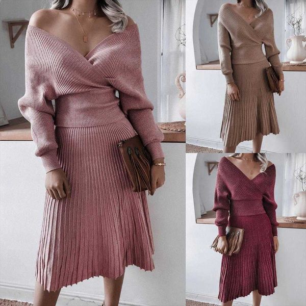 long sleeve off-shoulder sweater dress: casual, pleated, perfect for fall and winter, Black;gray
long sleeve off-shoulder sweater dress: casual, pleated, perfect for fall and winter, Black;gray