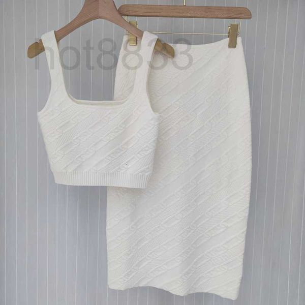 two piece dress designer strap vest buttock wrap skirt girl suit early autumn 2022 new style embossed letter knitting two-piece set fsox, White
two piece dress designer strap vest buttock wrap skirt girl suit early autumn 2022 new style embossed letter knitting two-piece set fsox, White