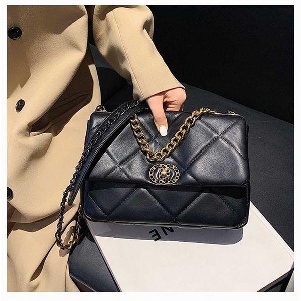70% off handbags outlet sale trendy bags high sense soft leather lingge chain women's autumn small single messenger
70% off handbags outlet sale trendy bags high sense soft leather lingge chain women's autumn small single messenger