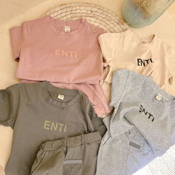 designer t-shirt baby clothing sets kids boys girls clothes summer luxury tshirts shorts tracksuit children youth outfits short sleeve shirt, White;black
designer t-shirt baby clothing sets kids boys girls clothes summer luxury tshirts shorts tracksuit children youth outfits short sleeve shirt, White;black
