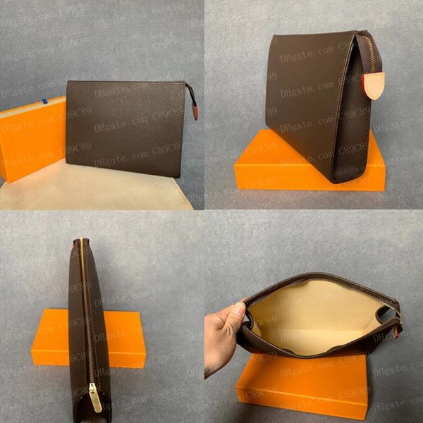fashion cosmetic bag hand bag toiletry pouch 26cm makeup clutch womens leather waterproof cosmetic bags for women with dustbag c89c89
fashion cosmetic bag hand bag toiletry pouch 26cm makeup clutch womens leather waterproof cosmetic bags for women with dustbag c89c89