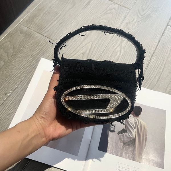 mini bag canvas diamonds dingdang bags flap clutch bags 2023 new fashion single shoulder handbags rhinestone purse totes full water drill ha
mini bag canvas diamonds dingdang bags flap clutch bags 2023 new fashion single shoulder handbags rhinestone purse totes full water drill ha